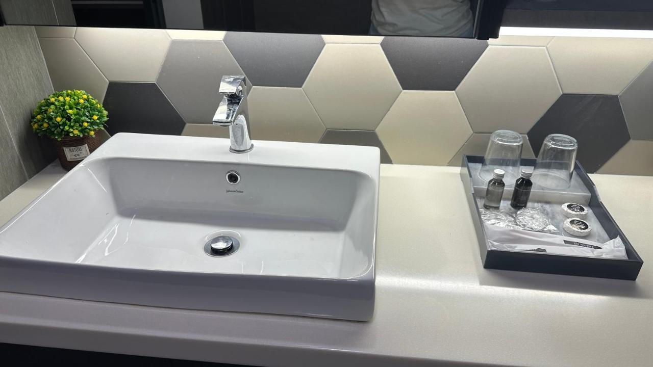 Ceylonz Suites Bukit Bintang By Kl One Kuala Lumpur Esterno foto